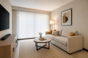 Basic-Zimmer, Stadtblick | Wohnbereich