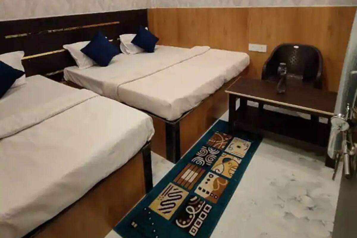 Family Room | Rollaway beds, bed sheets