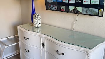 Exklusiv studio - 1 kingsize-säng - kök | Tv