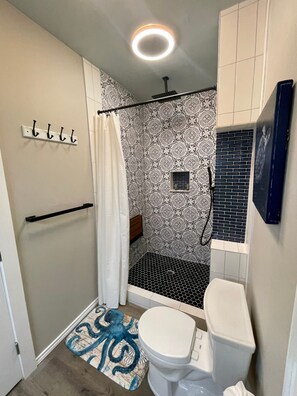 Exclusive Studio, 1 King Bed, Kitchen | Bathroom - Stylish Condos in Galveston (Galveston)