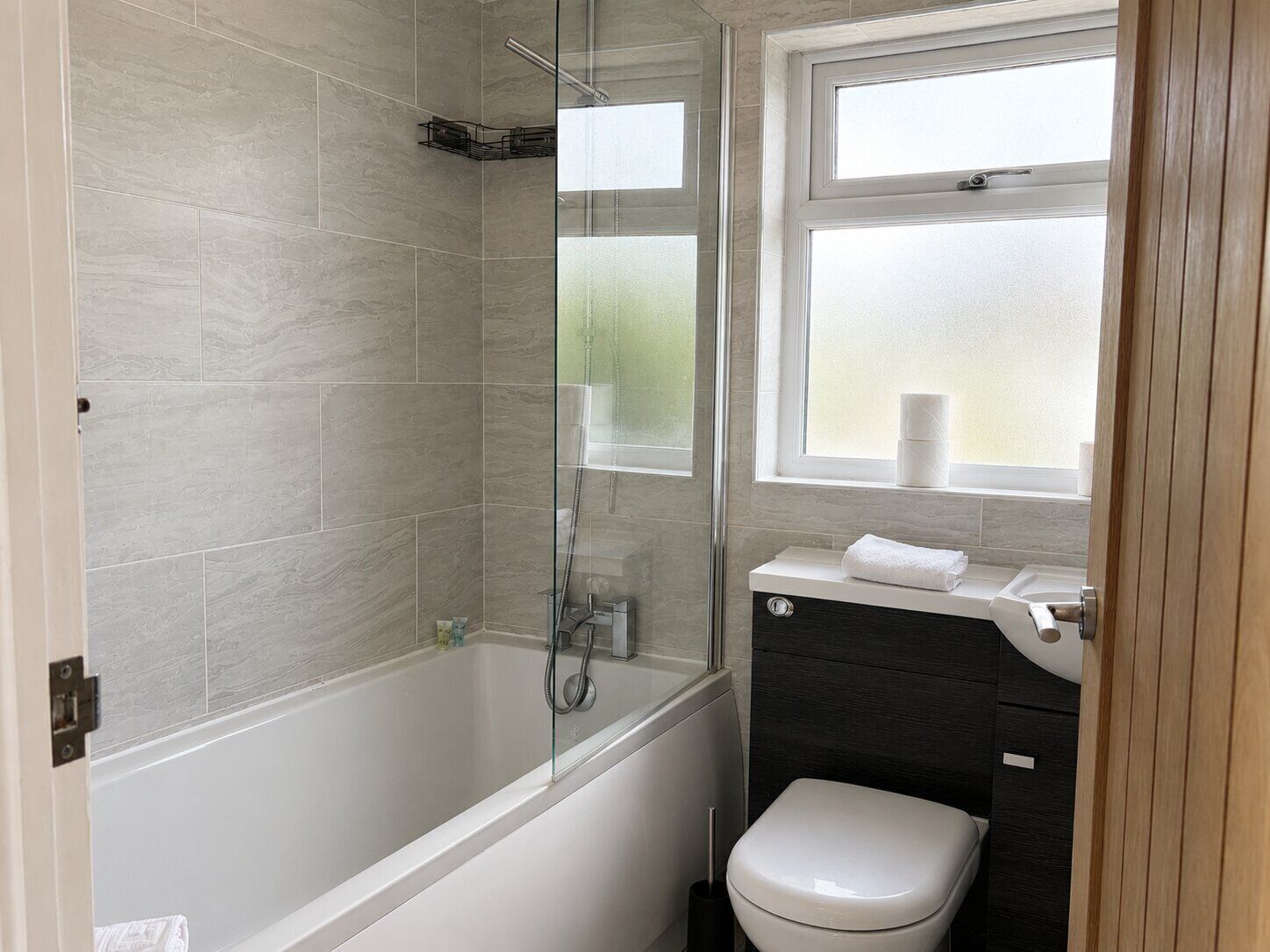 Shower, towels