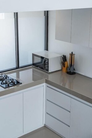 Townhome, Balcony, Courtyard View | Private kitchen - Wolu 1BR Canggu Pool Villa Parking Wifi (Bali)