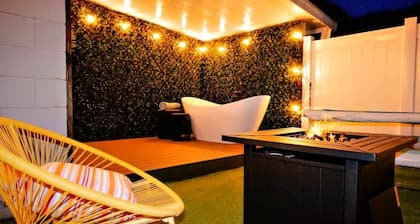 New King GH|PetsOK|PrivEnt|Pvt FncdYard+Tub+W/D+FP