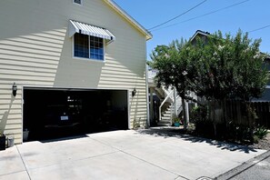 Exterior - Gem Studio with full private kitchen steps from charming Old Town Clovis (Clovis)