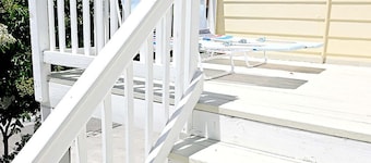 Gem Studio with full private kitchen steps from charming Old Town Clovis