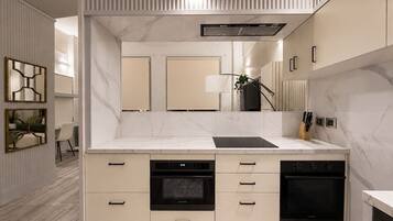 Fridge, microwave, oven, stovetop