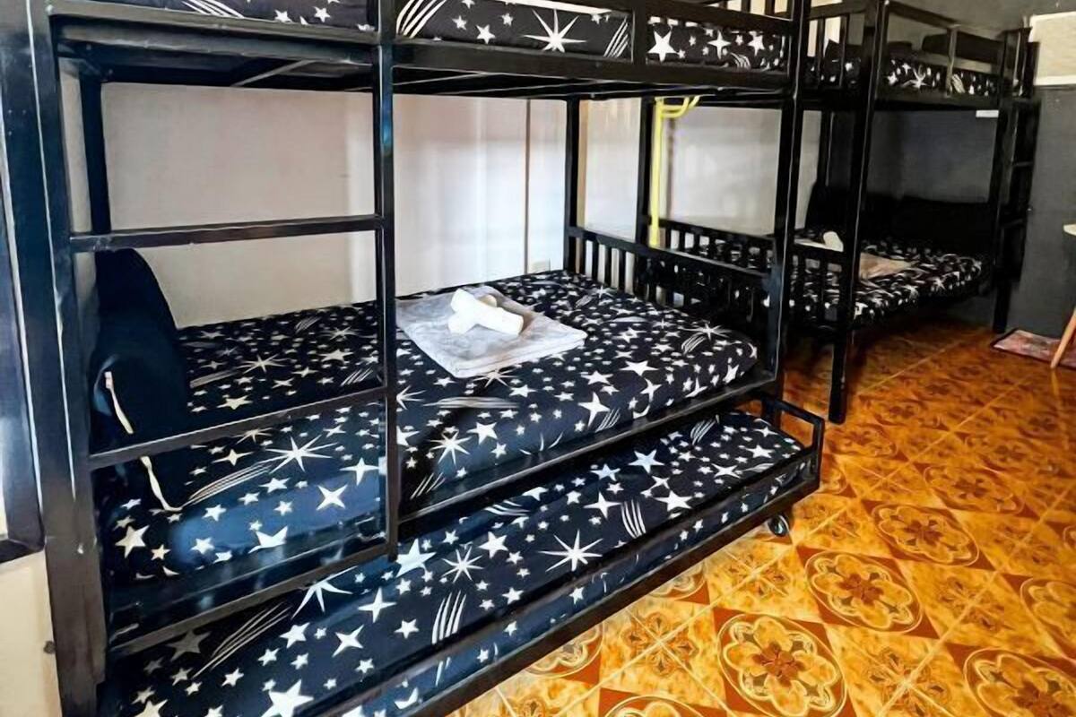 Deluxe Villa | Bàn, truy cập Internet không dây miễn phí, bộ trải giường 
