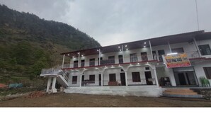 Exterior - Swastik Hotel and Restaurant (Banglo Ki Kandi)