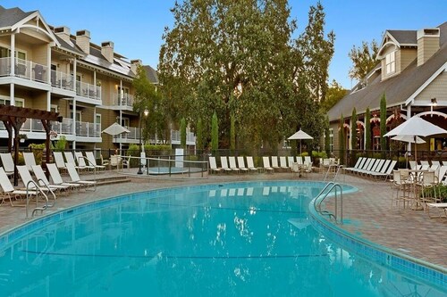 WorldMark Winsdor 2bd with 1K, 1Q, 2TWN for 6 Guests