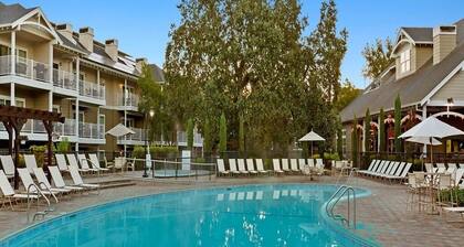 WorldMark Winsdor 2bd with 1K, 1Q, 2TWN for 6 Guests