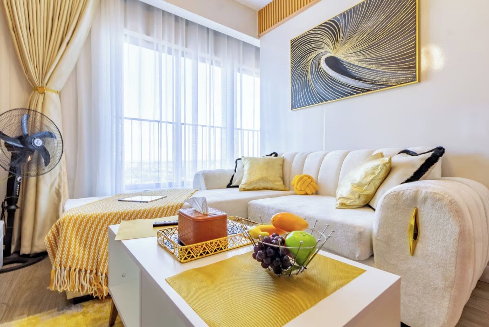 Deluxe Apartment, Balcony, City View | Living area