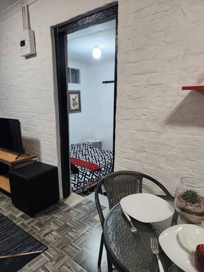 Apartment, 1 Bedroom, Garden View | Interior - Parkhurst Garden Guest Suite (Johannesburg)