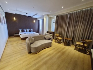 Luxury Suite | Free WiFi - GREEN FUSION (Surat)