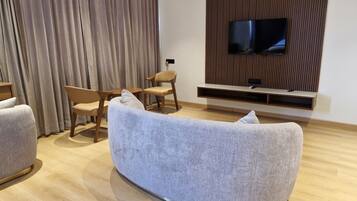 Luxury Suite | Living area