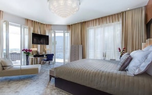 Iron/ironing board, WiFi, bed sheets - Cliff Edge Villa (Cap-d'Ail)