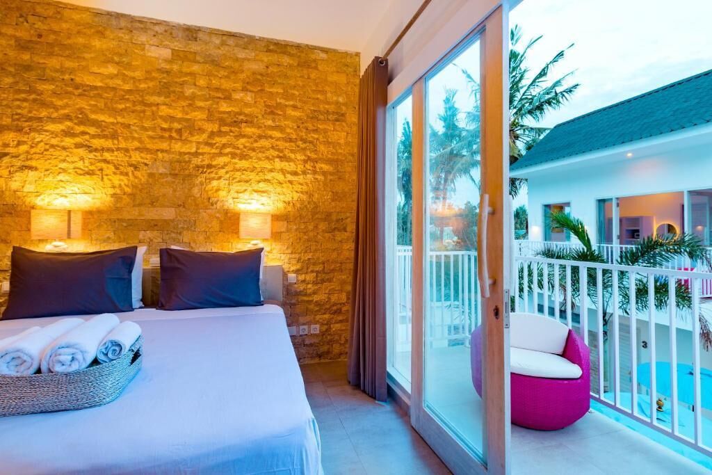 Habitación doble Deluxe, balcón | Escritorio y wifi gratis 