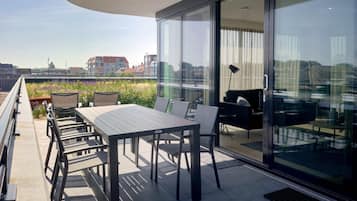 Apartment | Tempat makan luar