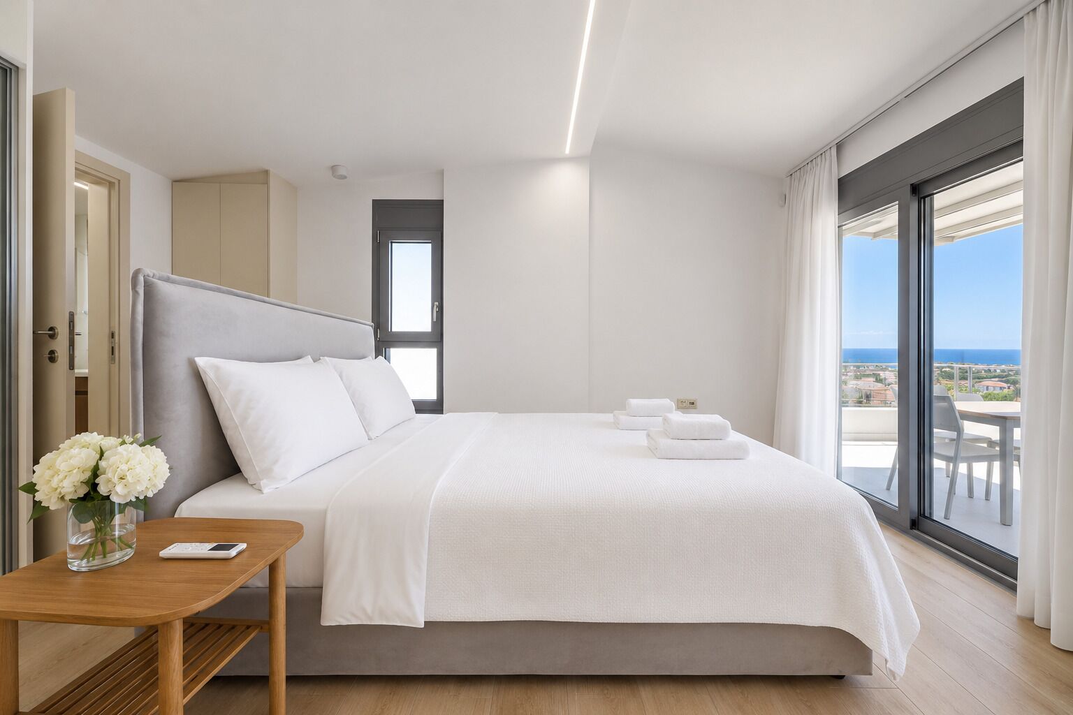 Dúplex de lujo, vistas al mar | Escritorio, espacio para trabajar con un portátil, wifi gratis