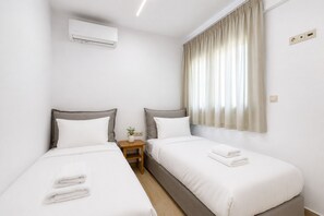 Dúplex de lujo, vista al océano | Escritorio, espacio para trabajar con laptop y wifi gratis