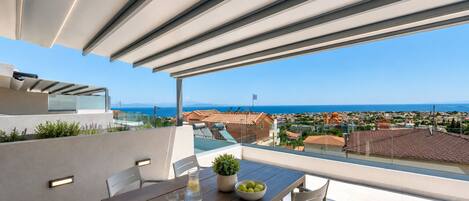 Luxury-Maisonette, Meerblick | Terrasse/Patio