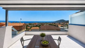 Dúplex de lujo, vistas al mar | Terraza o patio