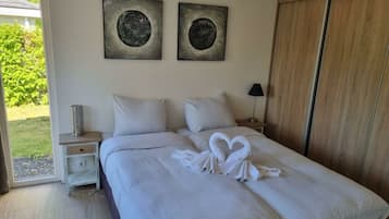 Rumah | 2 kamar tidur dan dilengkapi dengan perabotan berbeda-beda