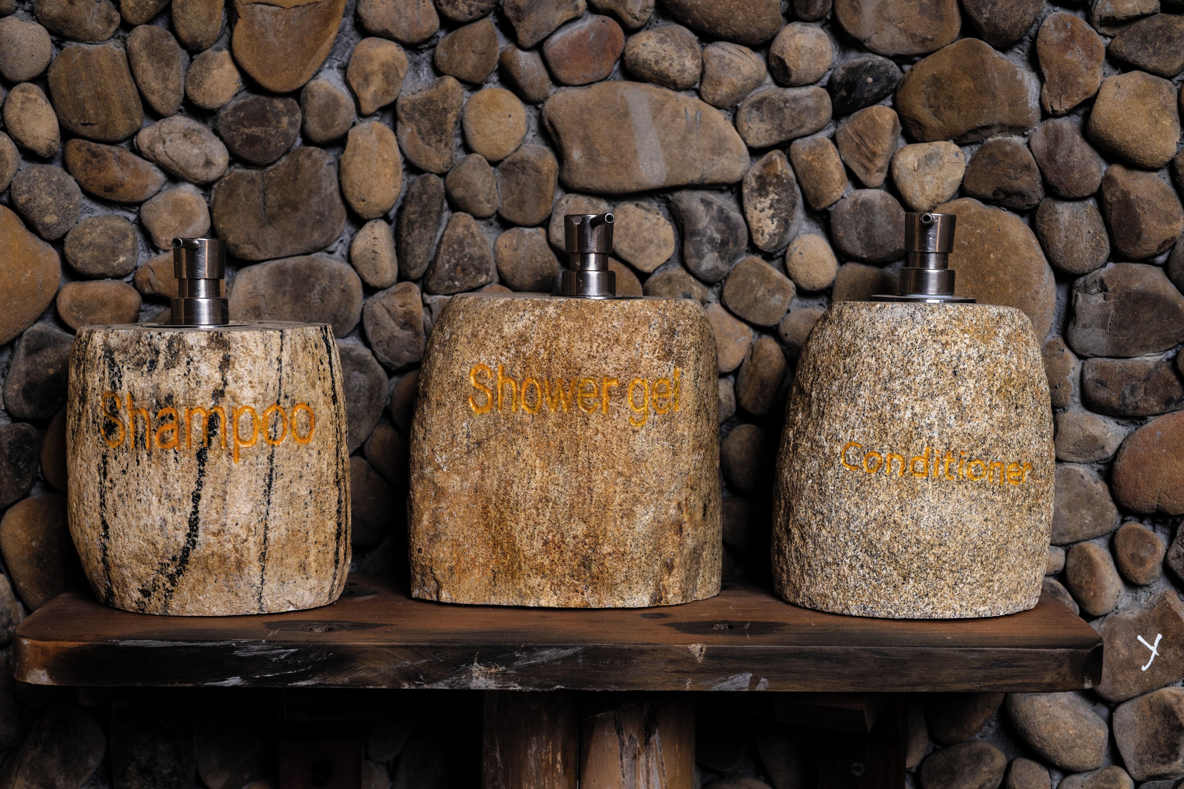 Exclusive Chalet, River View | Bathroom | Shower, hair dryer, slippers, towels