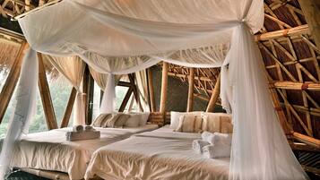 Exclusive Chalet, River View | Desk, free WiFi
