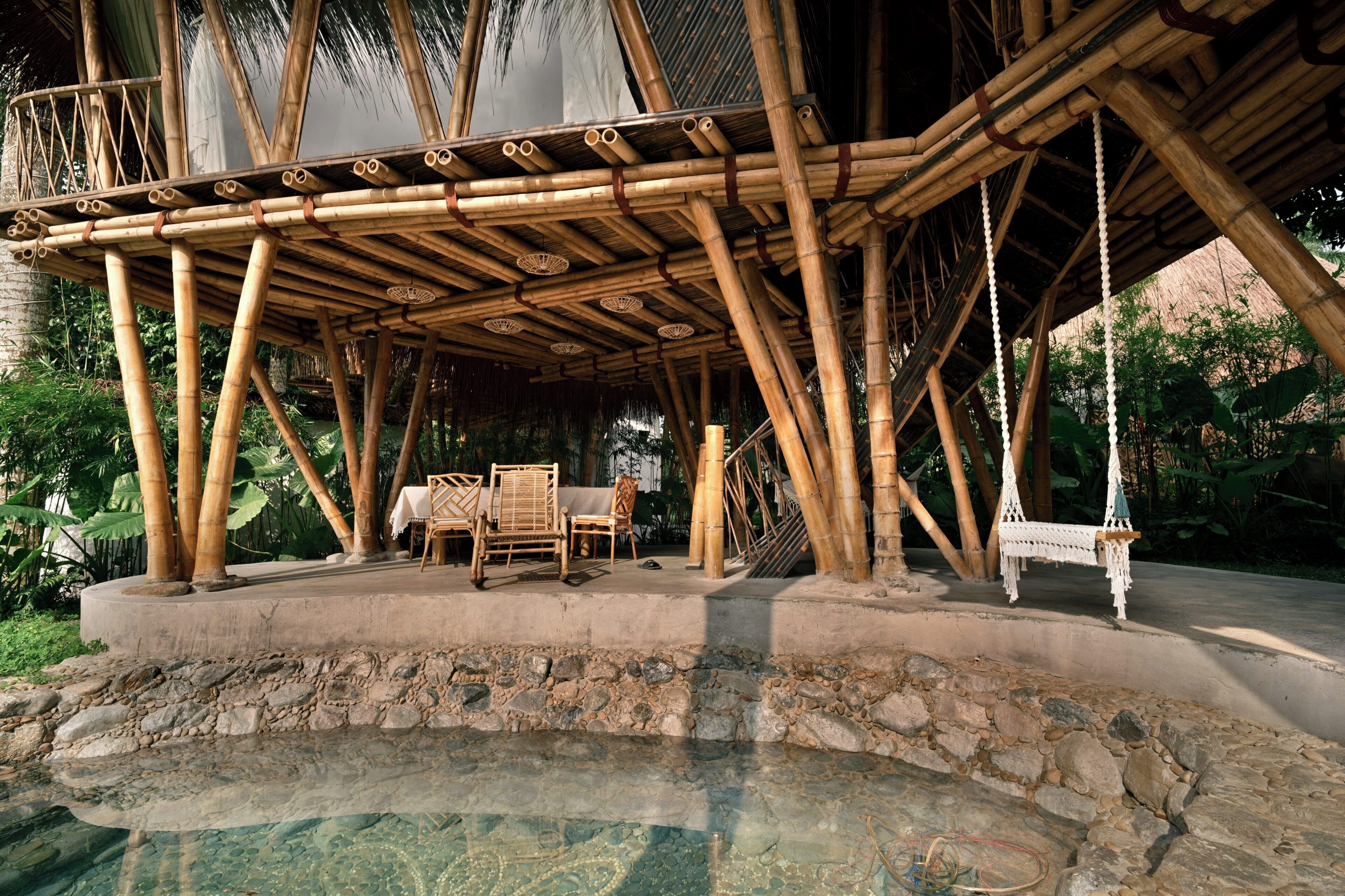 Exclusive Chalet, River View | Outdoor dining