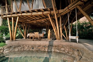 Outdoor dining - Bamboo Hill (Luong Son)