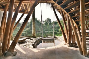 Spa - Bamboo Hill (Luong Son)