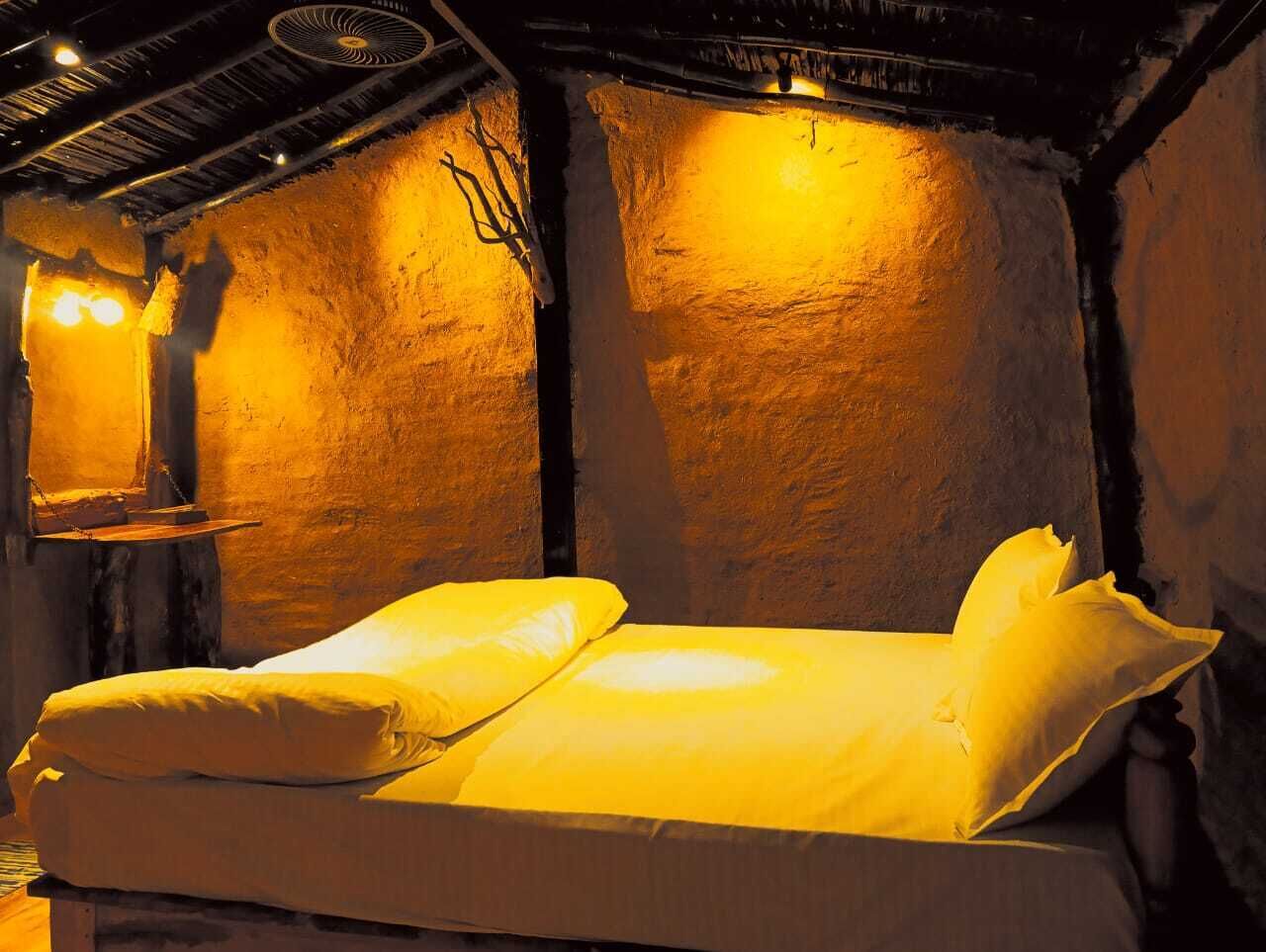 Premium bedding, desk, free WiFi, bed sheets