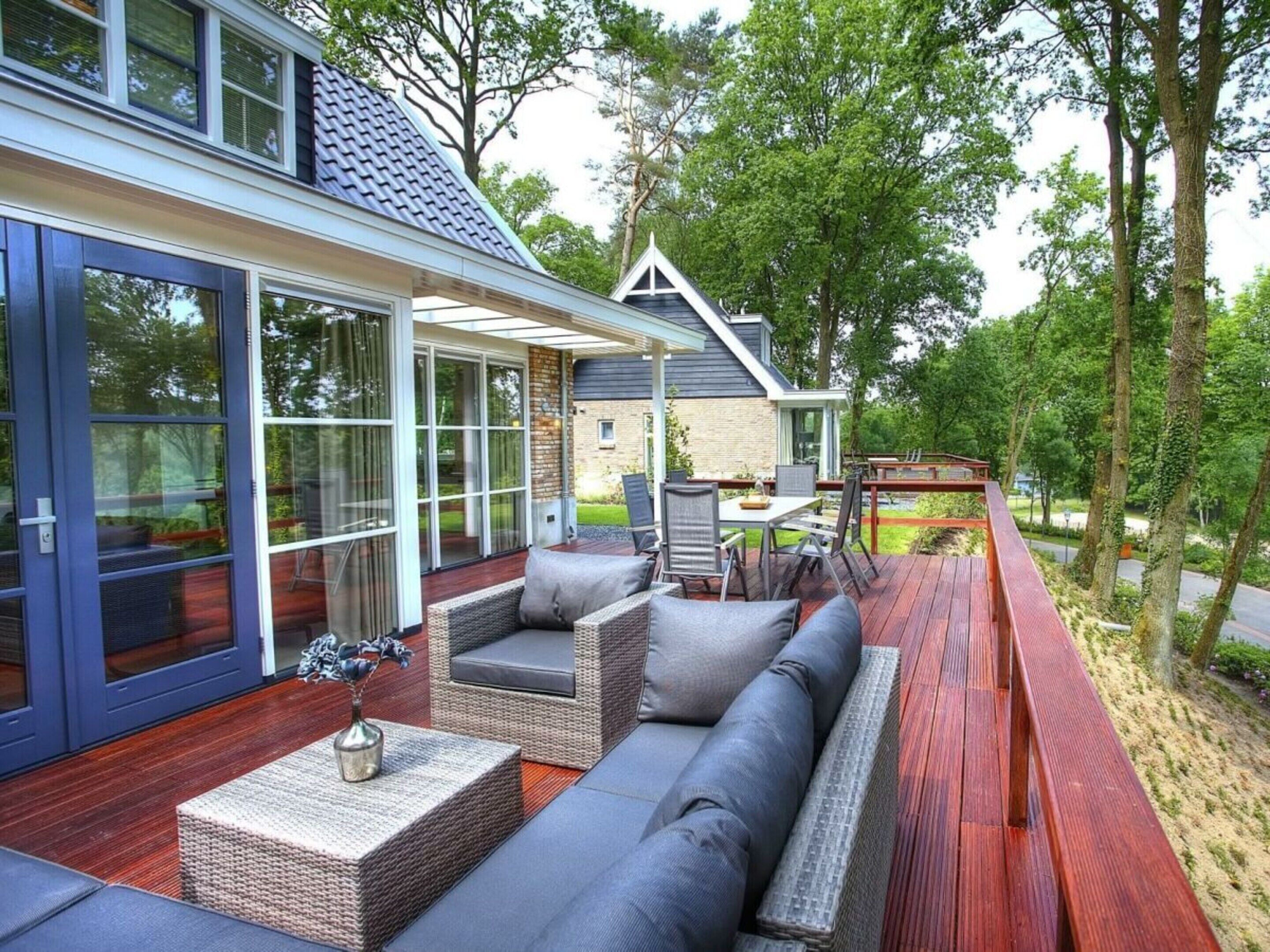 Villa | Outdoor dining
