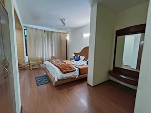 Habitación superior | Escritorio, espacio para trabajar con un portátil, wifi gratis