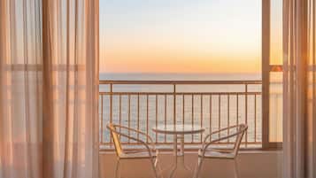 Basic Room, 1 Bedroom (ROOM 203 (Ocean View)) | 1 bedroom, free WiFi