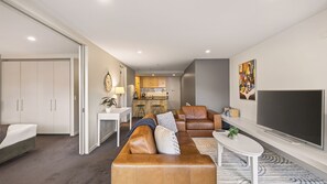 Smart TV - The Central Nook - Walk to town - Mountain views (Queenstown)