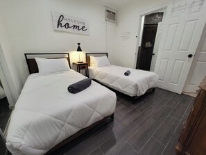 2 Schlafzimmer, Bügeleisen/Bügelbrett, kostenloses WLAN, Bettwäsche