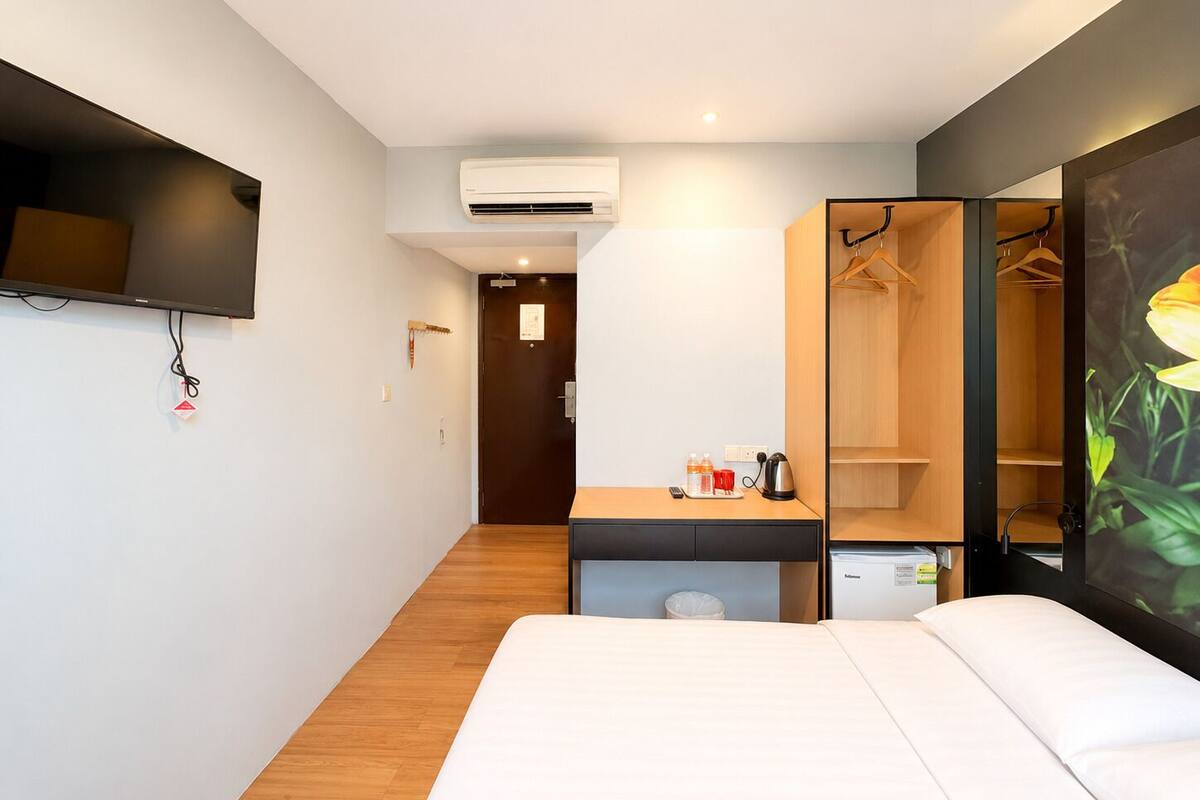Phòng Cao cấp | Minibar, bàn, khu vực làm việc phù hợp cho laptop 