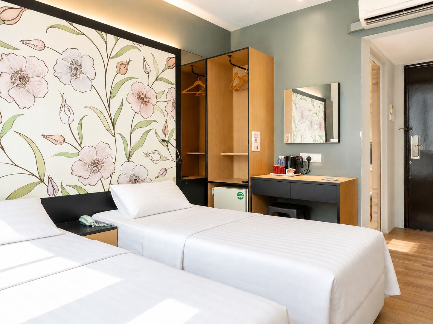 Deluxe Double or Twin Room
