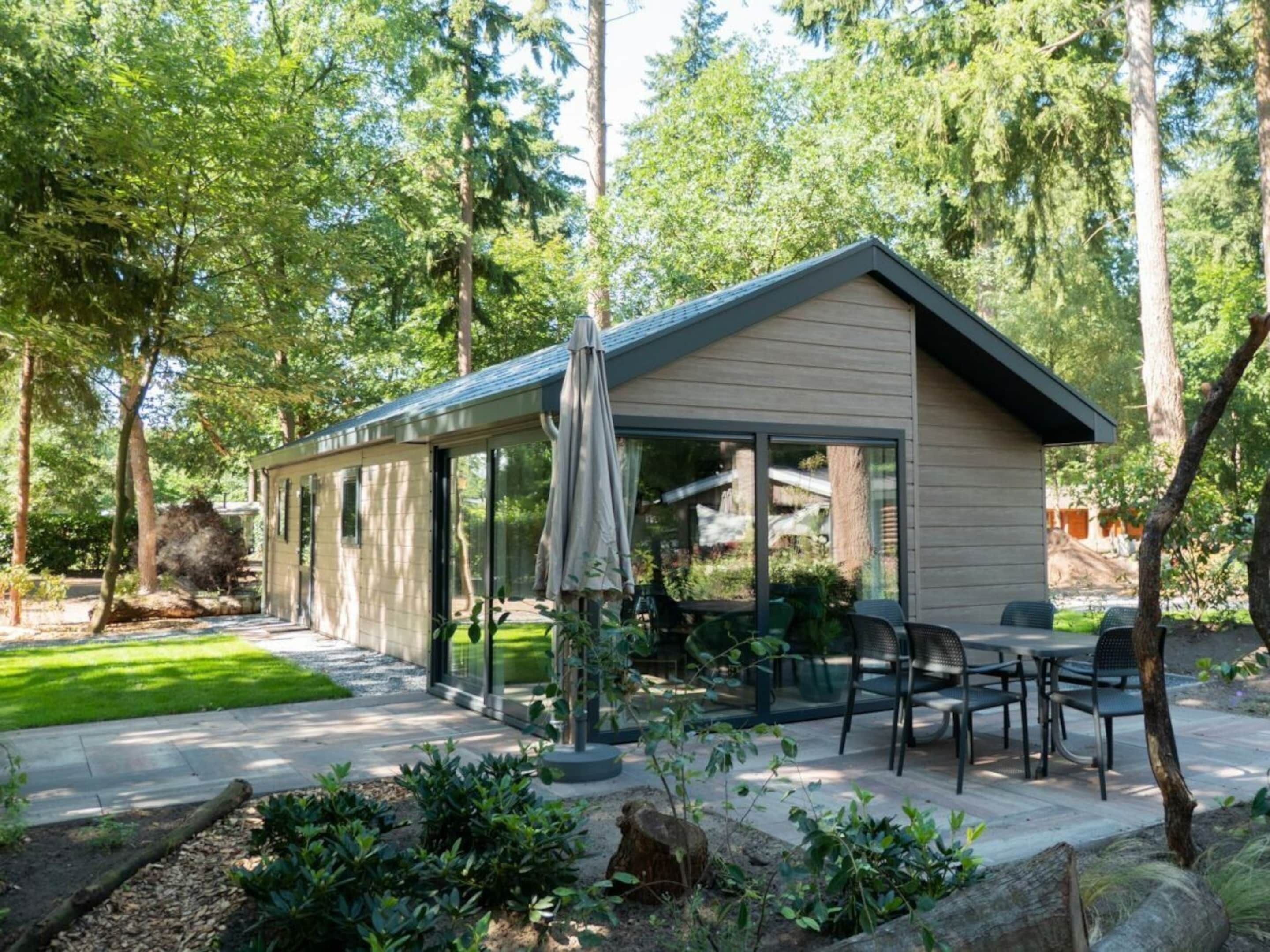 House | Outdoor dining