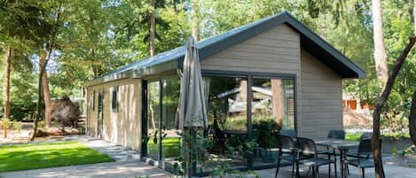 House | Outdoor dining