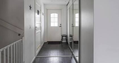 Fully Renovated 4BR Home with Modern Kitchen