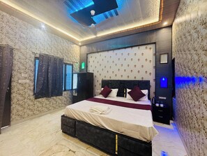 Deluxe Double Room, City View - Vishnu Priya Guest House Ayodhya (Ayodhya)
