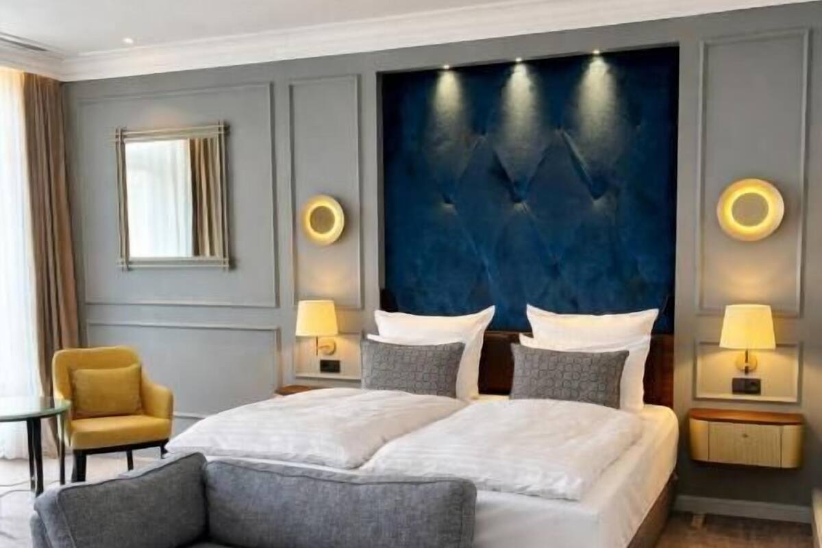 Double Room, Courtyard View | In-room safe, free WiFi