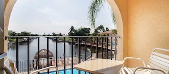 Cape Coral FL | King bed