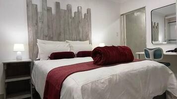 Chambre Double Deluxe, patio, vue jardin | Fer et planche à repasser, Wi-Fi gratuit