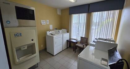 Akron OH|2 Full Bed Non Smoking