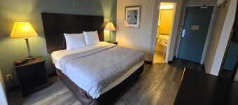 Akron OH| King Bed Non Smoking