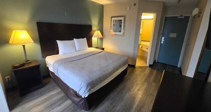 Akron OH| King Bed Non Smoking
