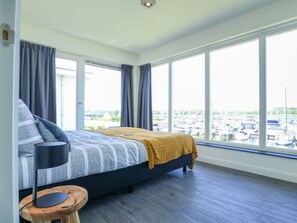 Vila | 4 kamar tidur dan dilengkapi dengan perabotan berbeda-beda